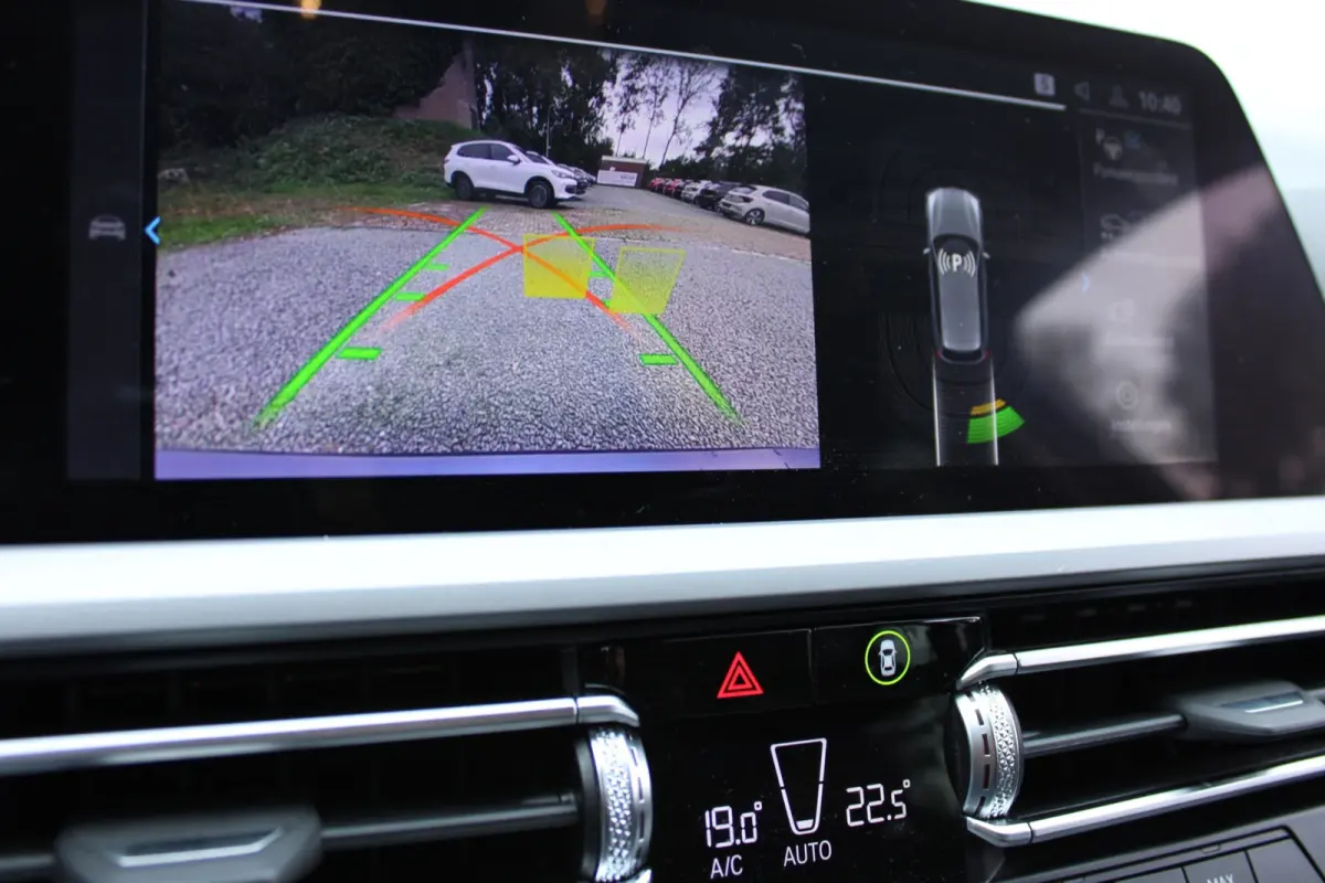 320e HYBRID AUT. BUSINESS SPORT LEDER/CAMERA/CARPLAY