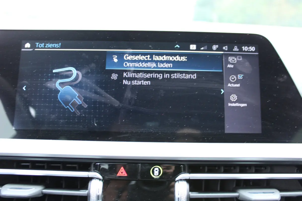 320e HYBRID AUT. BUSINESS SPORT LEDER/CAMERA/CARPLAY