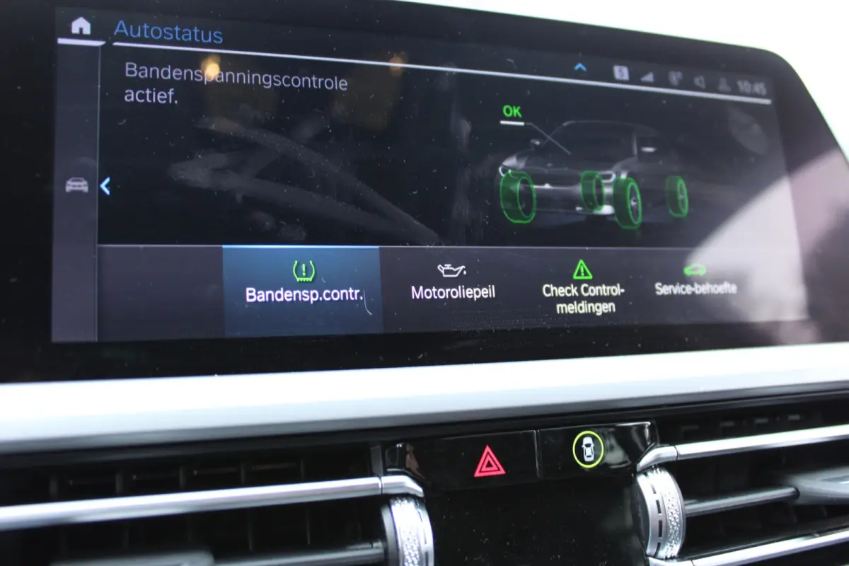 320e HYBRID AUT. BUSINESS SPORT LEDER/CAMERA/CARPLAY