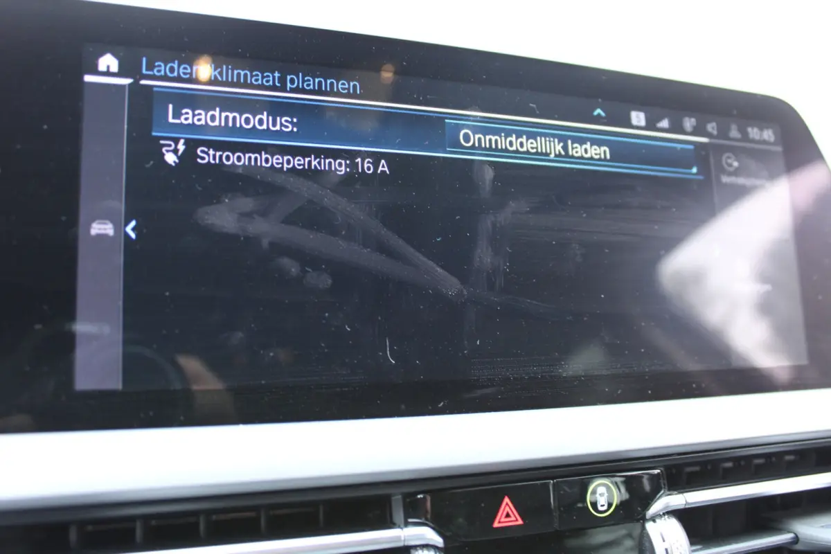 320e HYBRID AUT. BUSINESS SPORT LEDER/CAMERA/CARPLAY