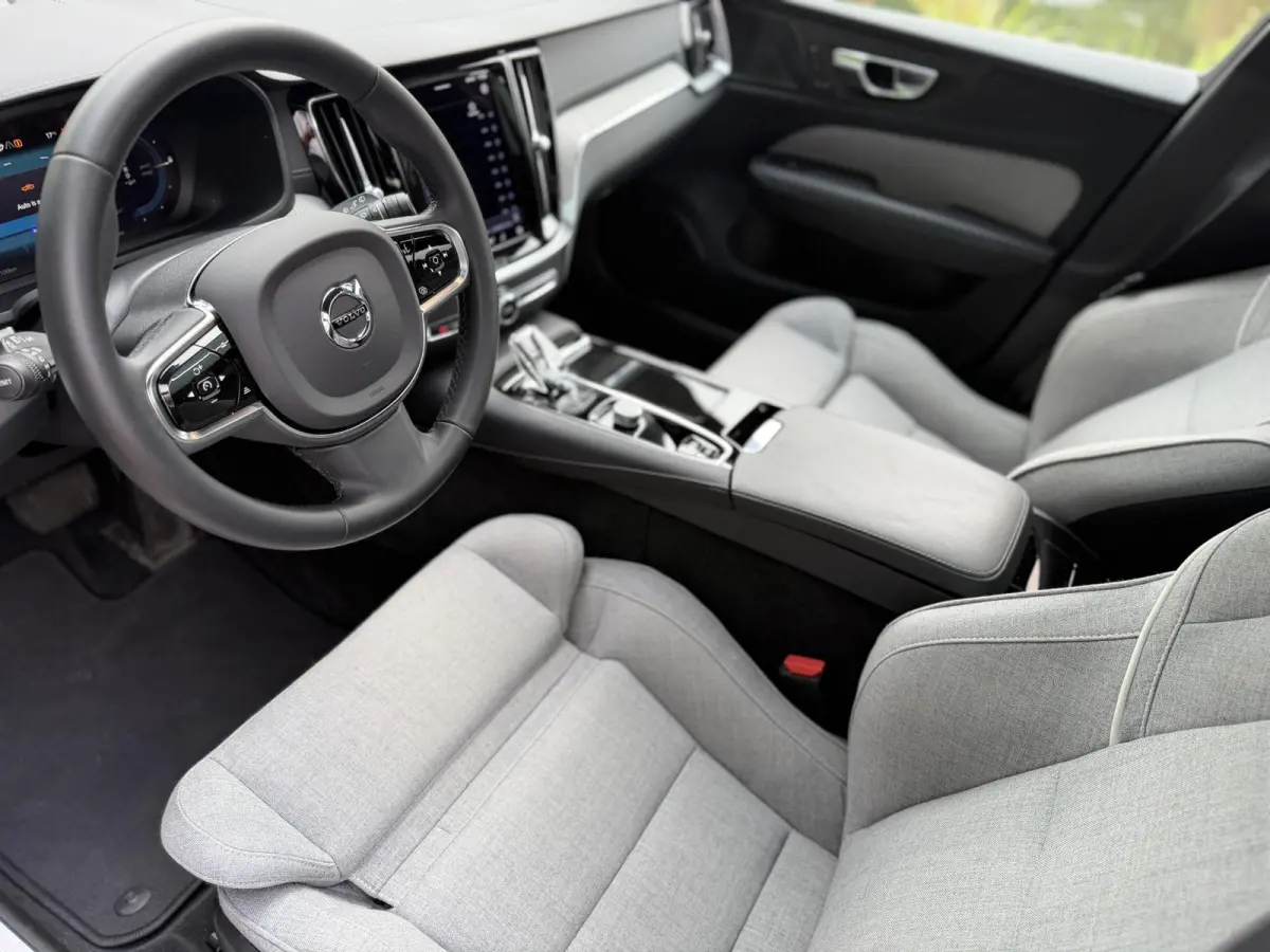2.0 T8 Plug-in hybrid AWD Ultimate Dark | HUD | Pano | Harman & Kardon | 360 | BTW |