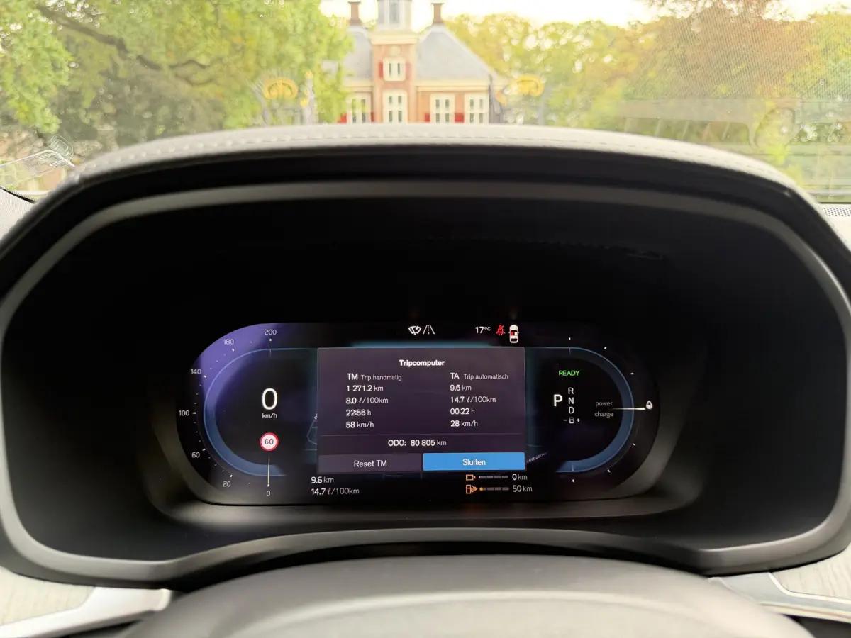 2.0 T8 Plug-in hybrid AWD Ultimate Dark | HUD | Pano | Harman & Kardon | 360 | BTW |