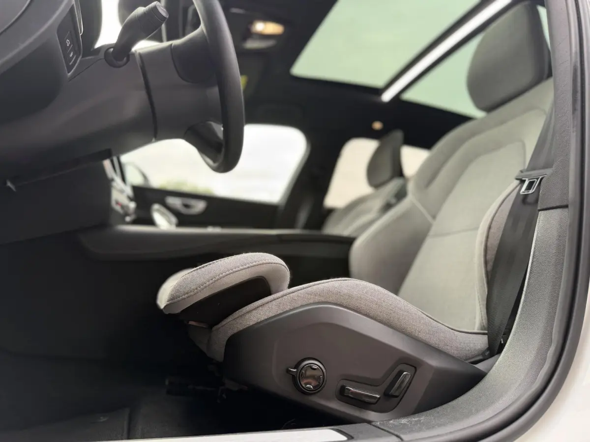 2.0 T8 Plug-in hybrid AWD Ultimate Dark | HUD | Pano | Harman & Kardon | 360 | BTW |