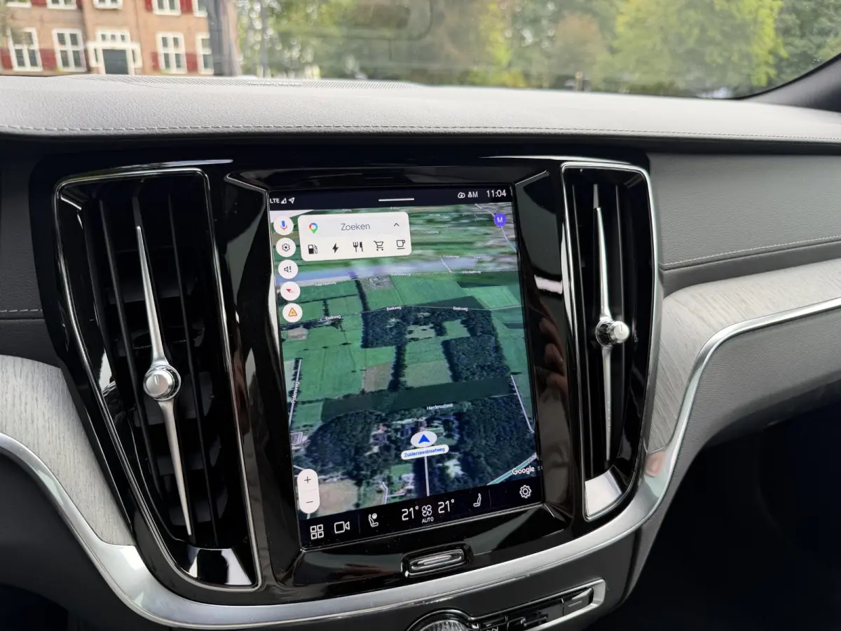 2.0 T8 Plug-in hybrid AWD Ultimate Dark | HUD | Pano | Harman & Kardon | 360 | BTW |