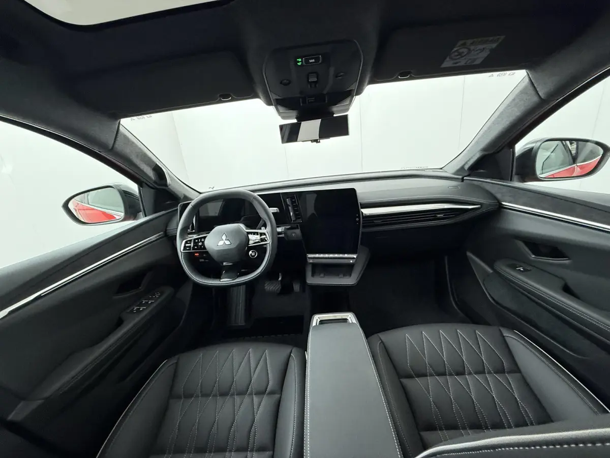 Instyle 87 kWh | €3.000,- Korting | 8 jaar garantie | Adaptieve Cruise | Stoelverwarming | Warmtepomp | 360° camera & sensoren | Lederen bekleding