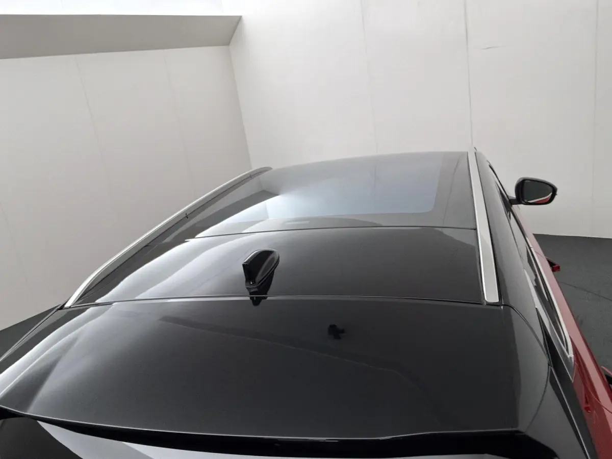 Instyle 87 kWh | €3.000,- Korting | 8 jaar garantie | Adaptieve Cruise | Stoelverwarming | Warmtepomp | 360° camera & sensoren | Lederen bekleding