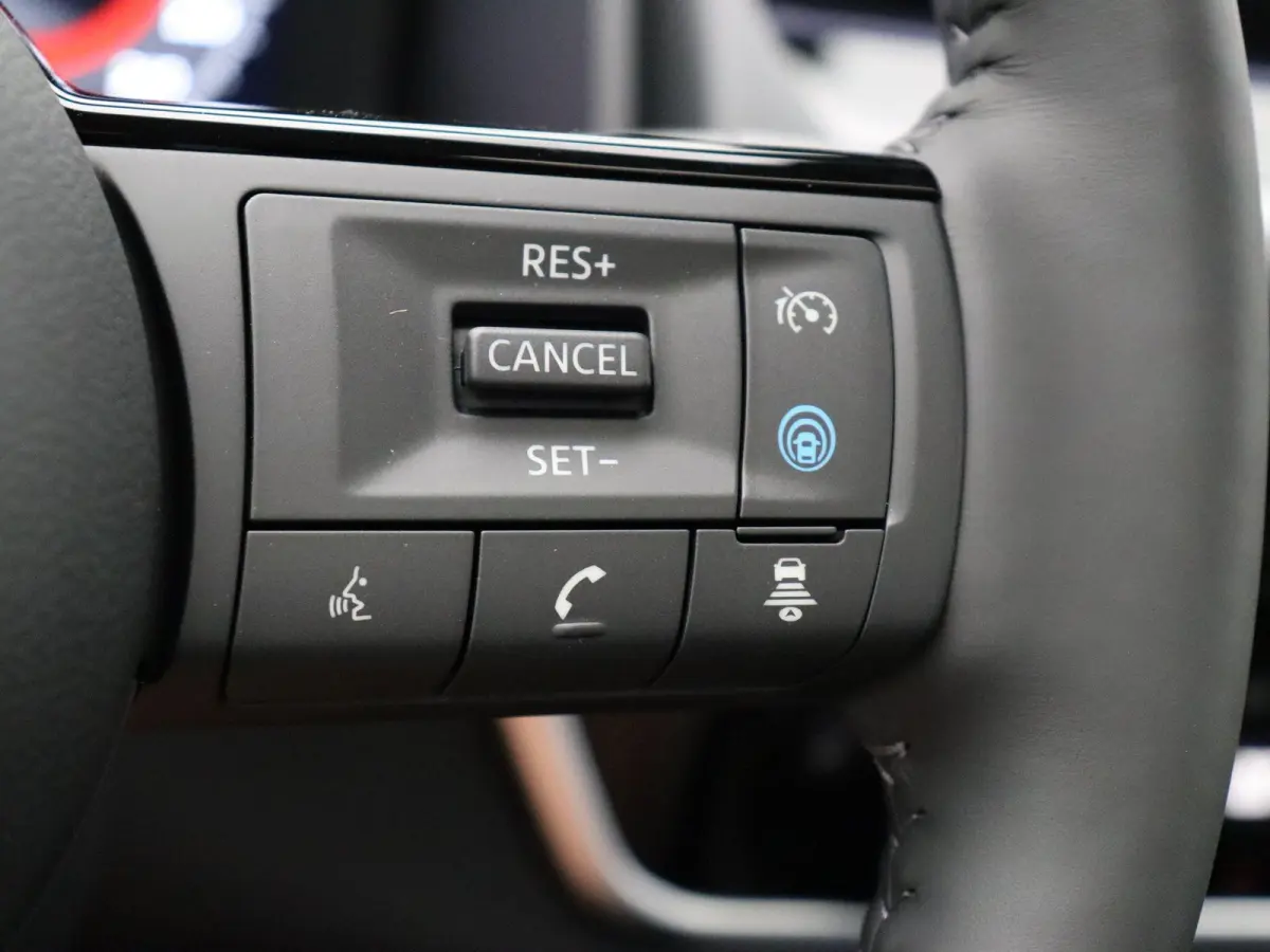 1.5 e-4orce Tekna Plus 4WD 7p. | Panoramadak | 7 Persoons | Bose Audio | Headup Display | 1650kg Trekgewicht |