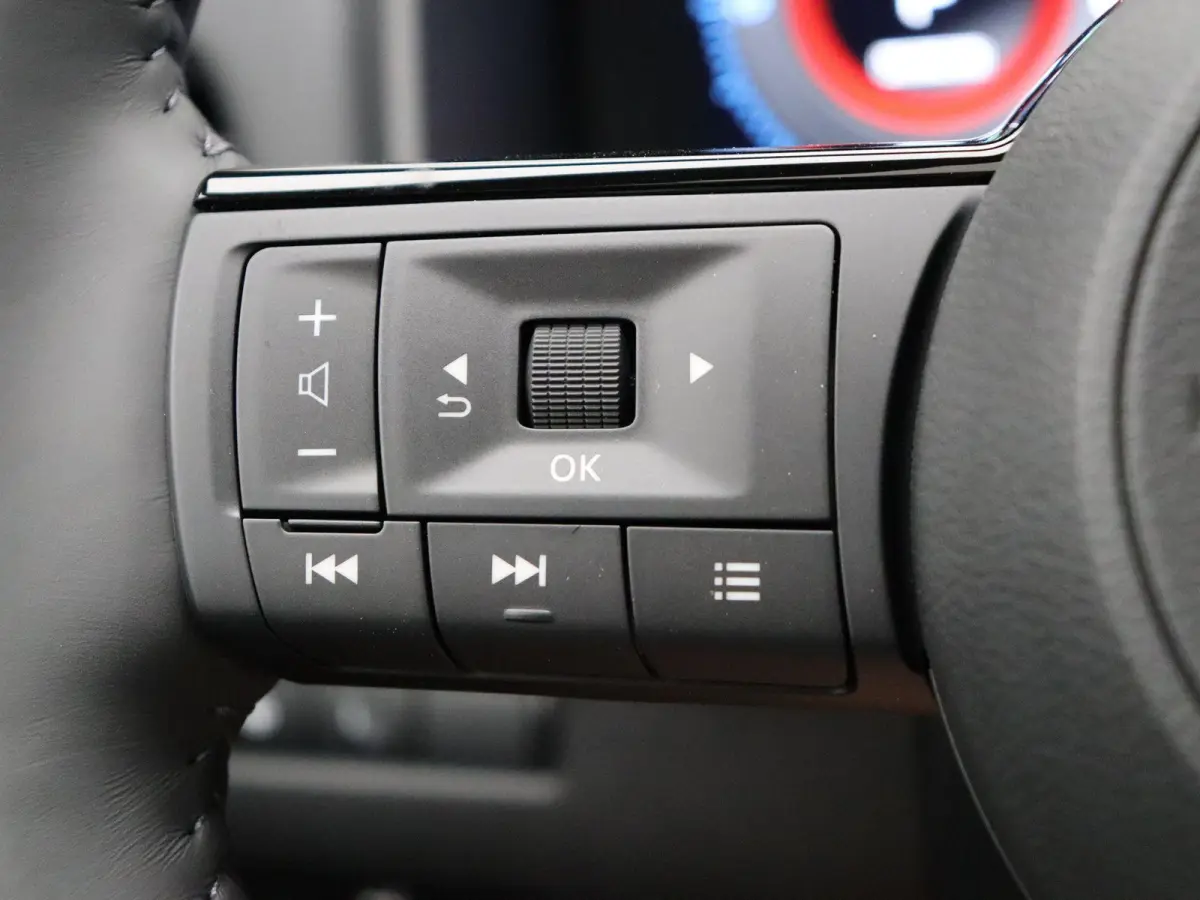 1.5 e-4orce Tekna Plus 4WD 7p. | Panoramadak | 7 Persoons | Bose Audio | Headup Display | 1650kg Trekgewicht |