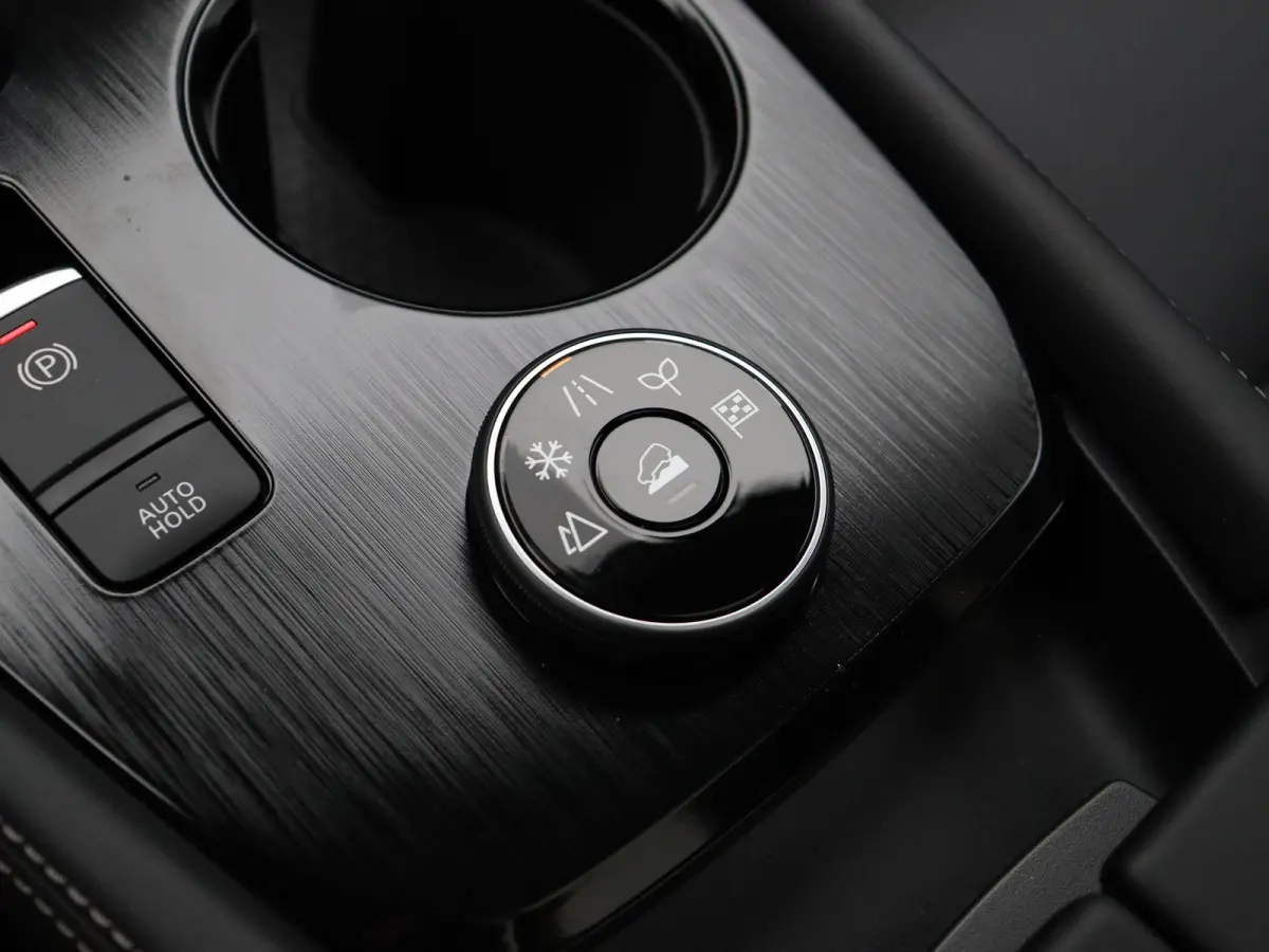 1.5 e-4orce Tekna Plus 4WD 7p. | Panoramadak | 7 Persoons | Bose Audio | Headup Display | 1650kg Trekgewicht |