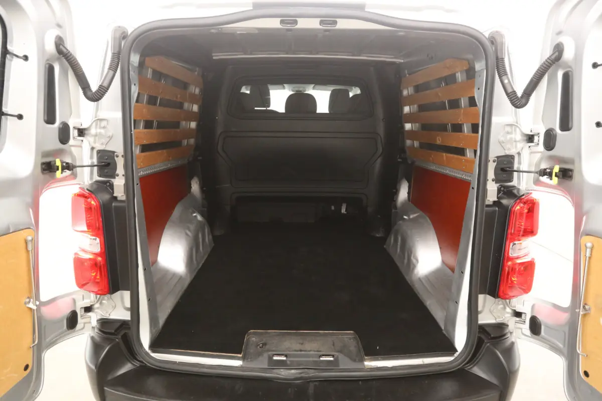 2.0 BlueHDI L3H1 | Marge | Dubbele Cabine | Clima | Cruise | Carplay | Navi | Trekhaak | Parkeersens.