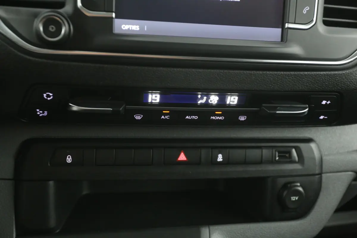 2.0 BlueHDI L3H1 | Marge | Dubbele Cabine | Clima | Cruise | Carplay | Navi | Trekhaak | Parkeersens.