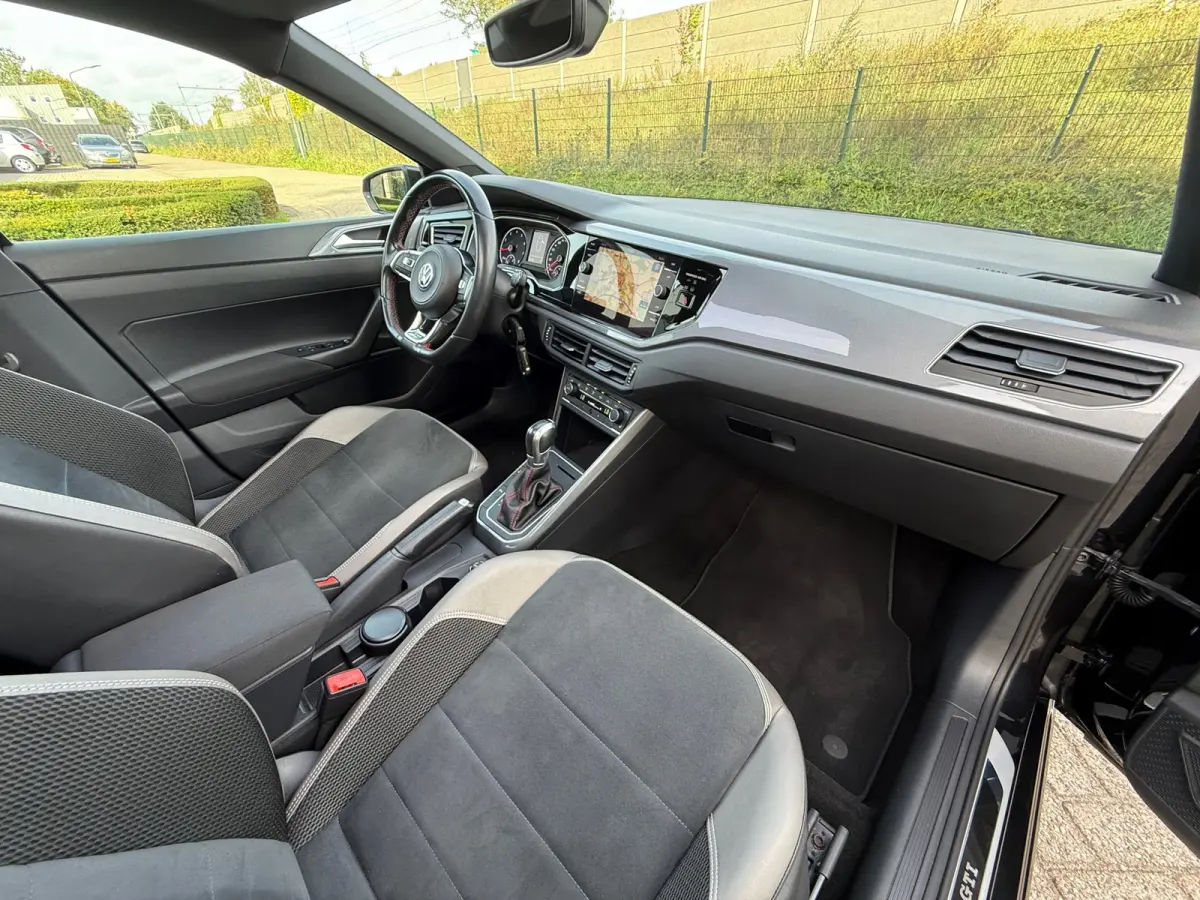 2.0 TSI GTI DSG I PANO I LED I VOLL I CRUISE I CARPLAY I CAMERA