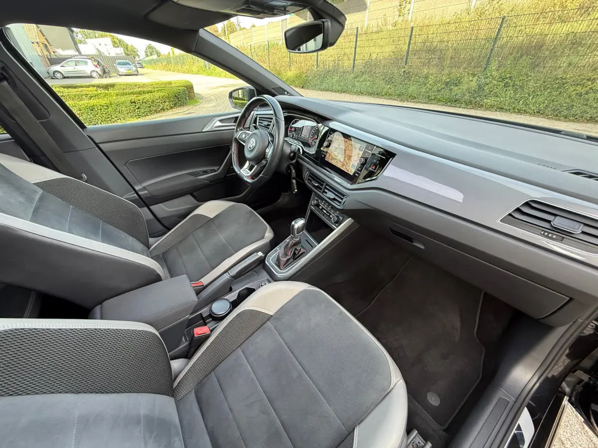 2.0 TSI GTI DSG I PANO I LED I VOLL I CRUISE I CARPLAY I CAMERA