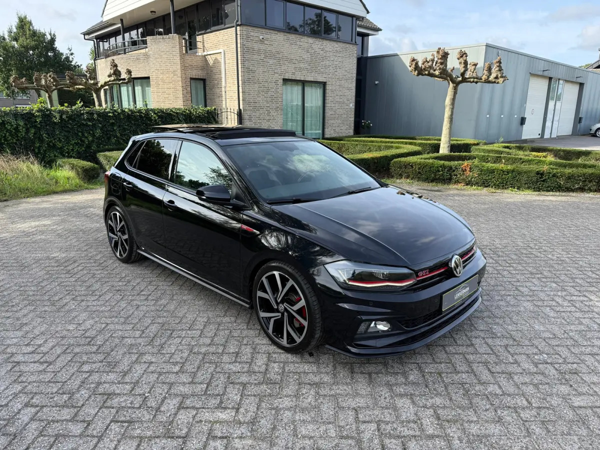 2.0 TSI GTI DSG I PANO I LED I VOLL I CRUISE I CARPLAY I CAMERA