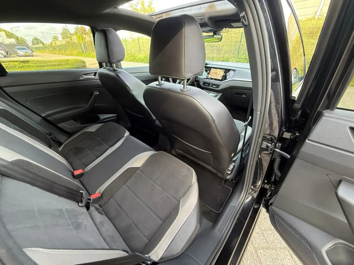 2.0 TSI GTI DSG I PANO I LED I VOLL I CRUISE I CARPLAY I CAMERA