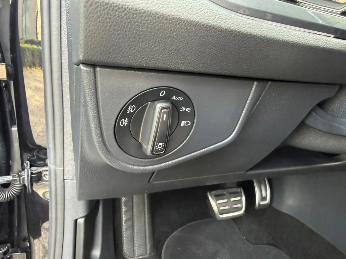 2.0 TSI GTI DSG I PANO I LED I VOLL I CRUISE I CARPLAY I CAMERA