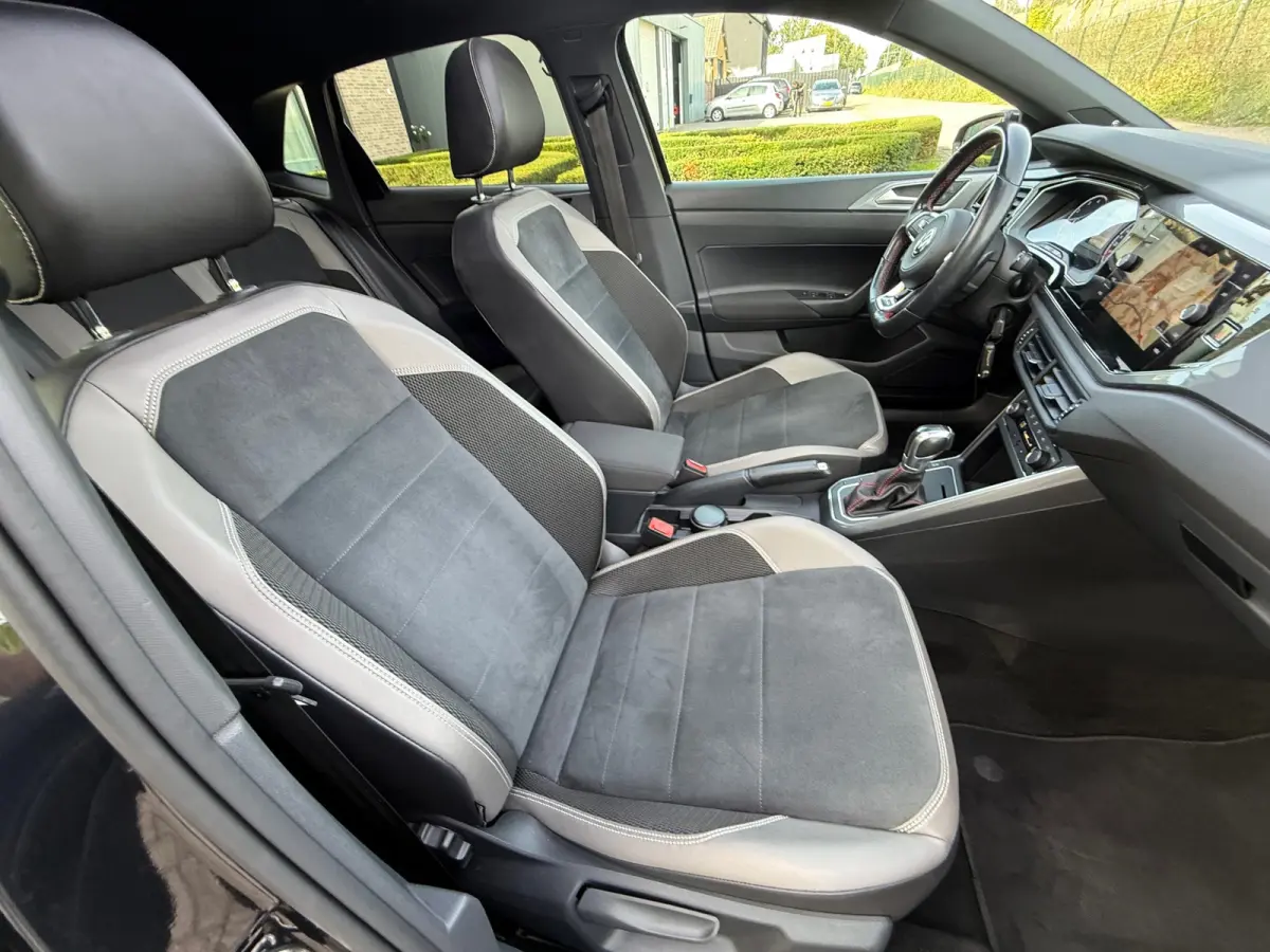 2.0 TSI GTI DSG I PANO I LED I VOLL I CRUISE I CARPLAY I CAMERA