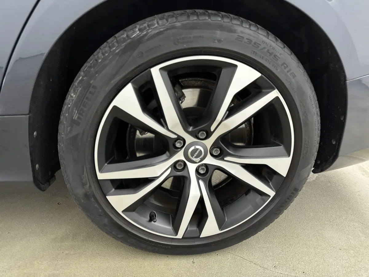 2.0 T8 Twin Engine AWD R-Design | PANORAMADAK | LEDER | HEAD UP