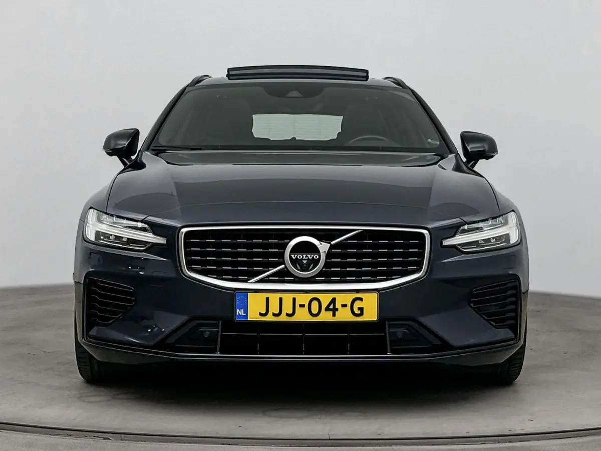 2.0 T8 Twin Engine AWD R-Design | PANORAMADAK | LEDER | HEAD UP