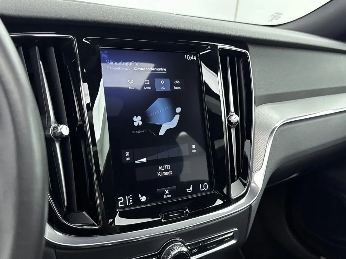2.0 T8 Twin Engine AWD R-Design | PANORAMADAK | LEDER | HEAD UP