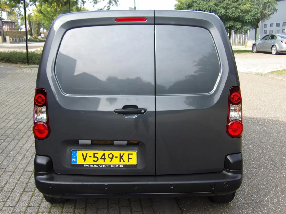 bestel 120 1.6 BlueHDi 100 L1 Premium
