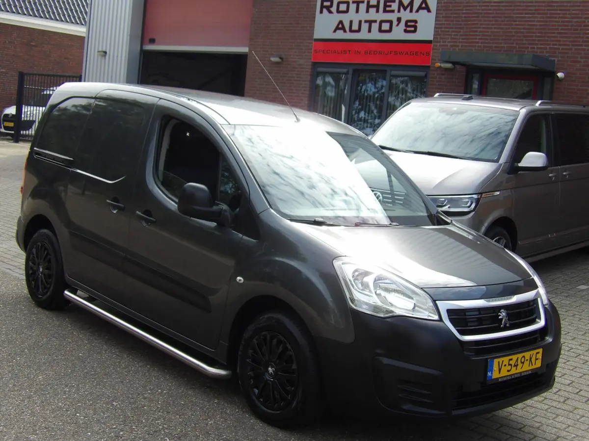bestel 120 1.6 BlueHDi 100 L1 Premium
