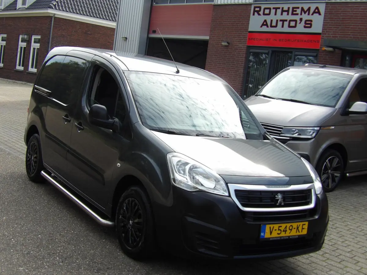 bestel 120 1.6 BlueHDi 100 L1 Premium