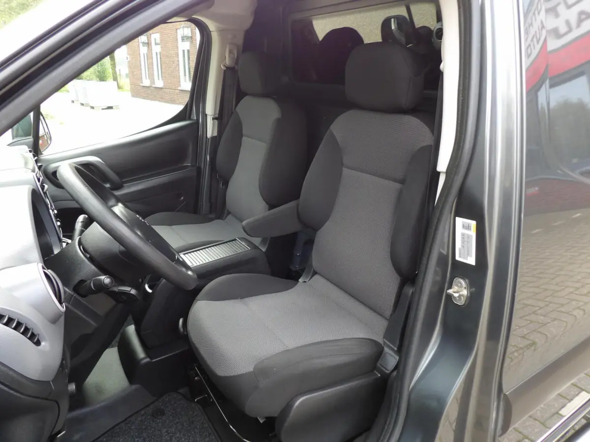 bestel 120 1.6 BlueHDi 100 L1 Premium