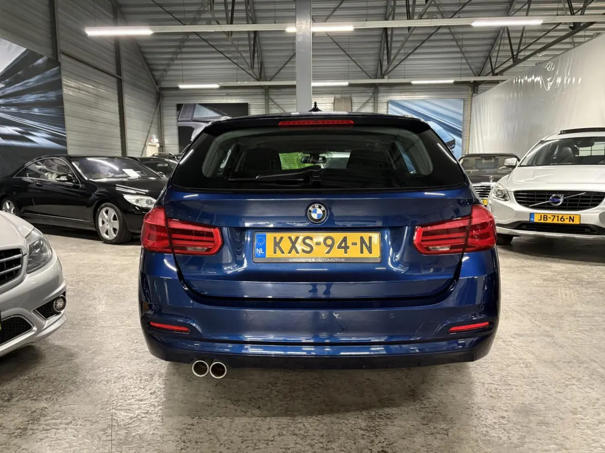 320i 184pk | LED | Elek. Klep | Navi 320i
