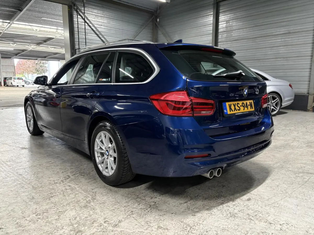 320i 184pk | LED | Elek. Klep | Navi 320i