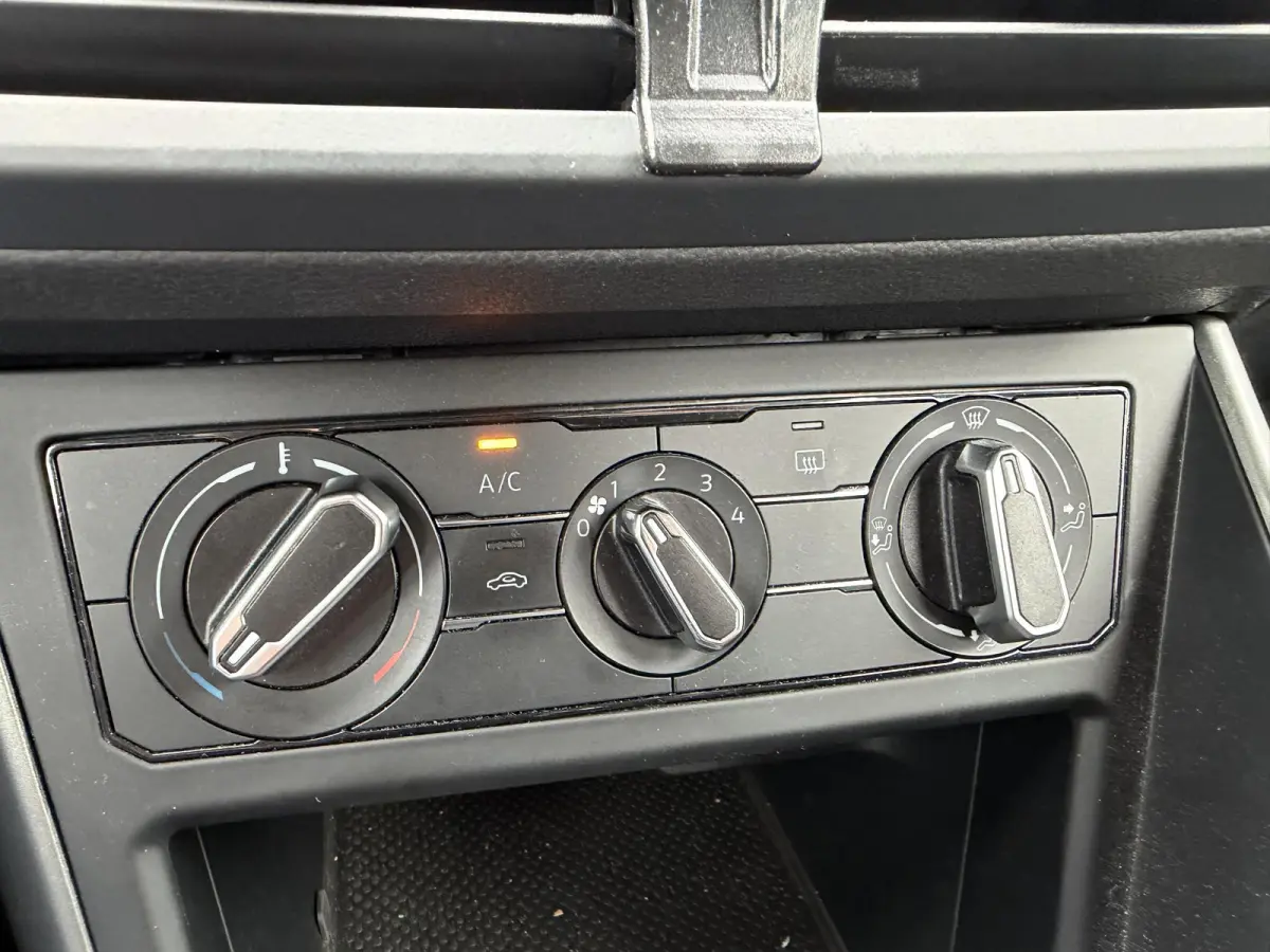 1.0 TSI Comfortline | Navigatie | Parkeersensoren | DAB | Apple Carplay |