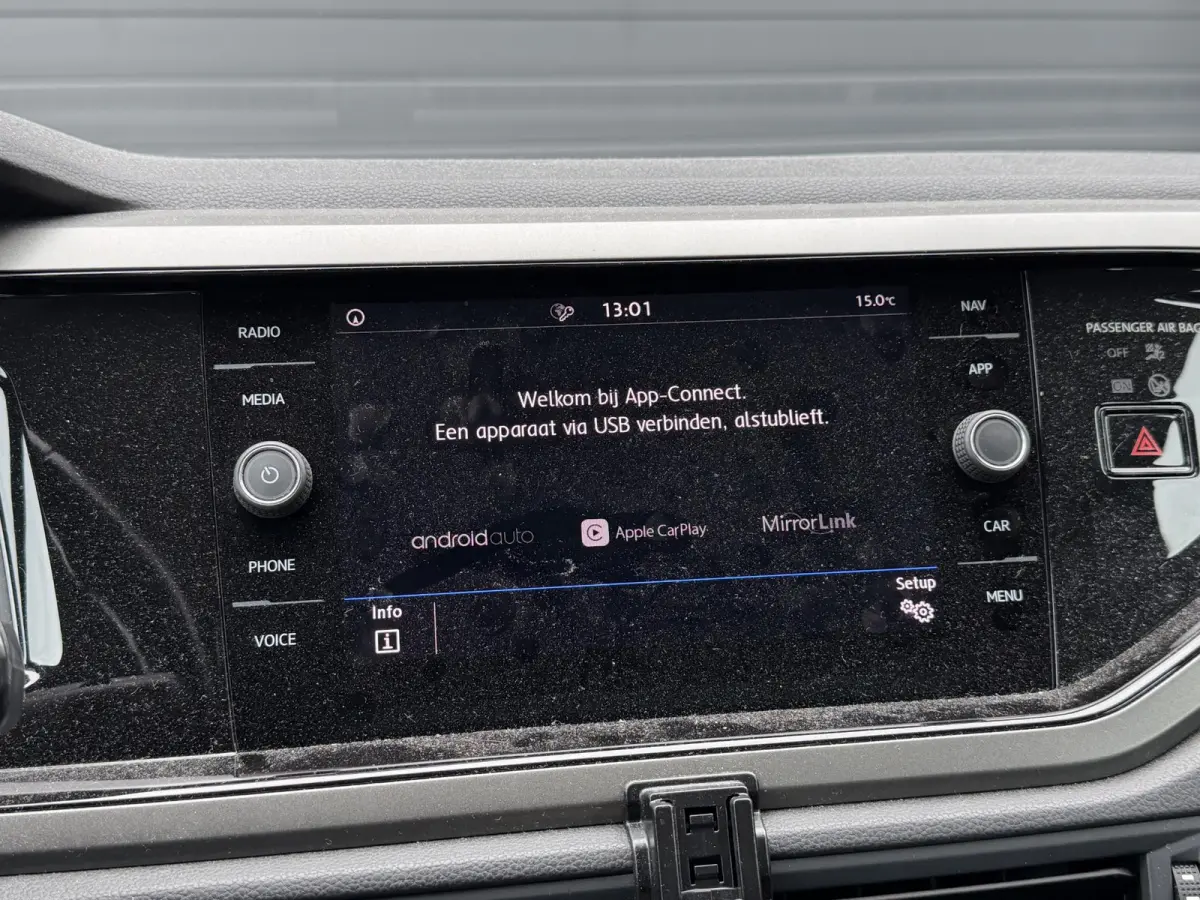 1.0 TSI Comfortline | Navigatie | Parkeersensoren | DAB | Apple Carplay |