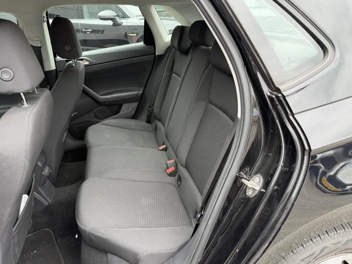 1.0 TSI Comfortline | Navigatie | Parkeersensoren | DAB | Apple Carplay |