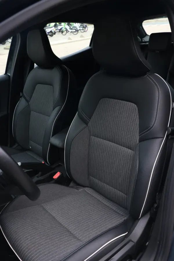 1.3 TCe Intens Bose audio | stuurverwarming | CC | Dealer onderhouden
