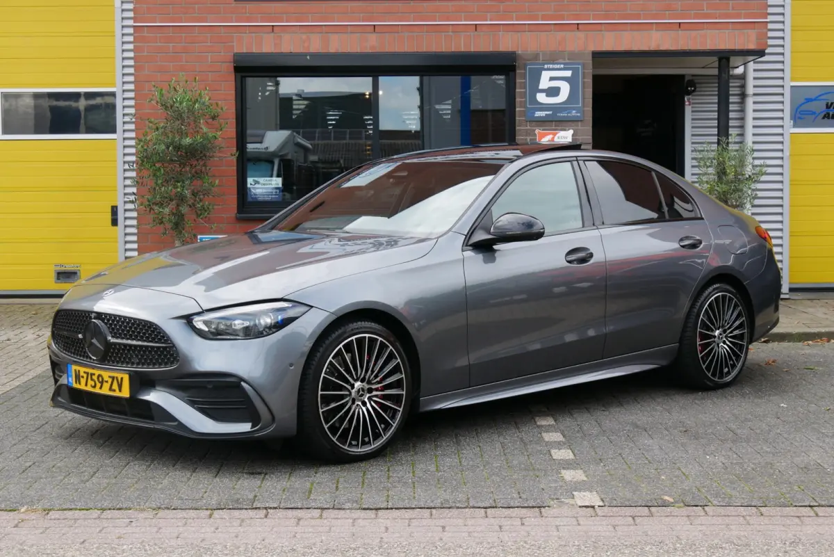 300 e AMG pano. 360 camera. hud. memory