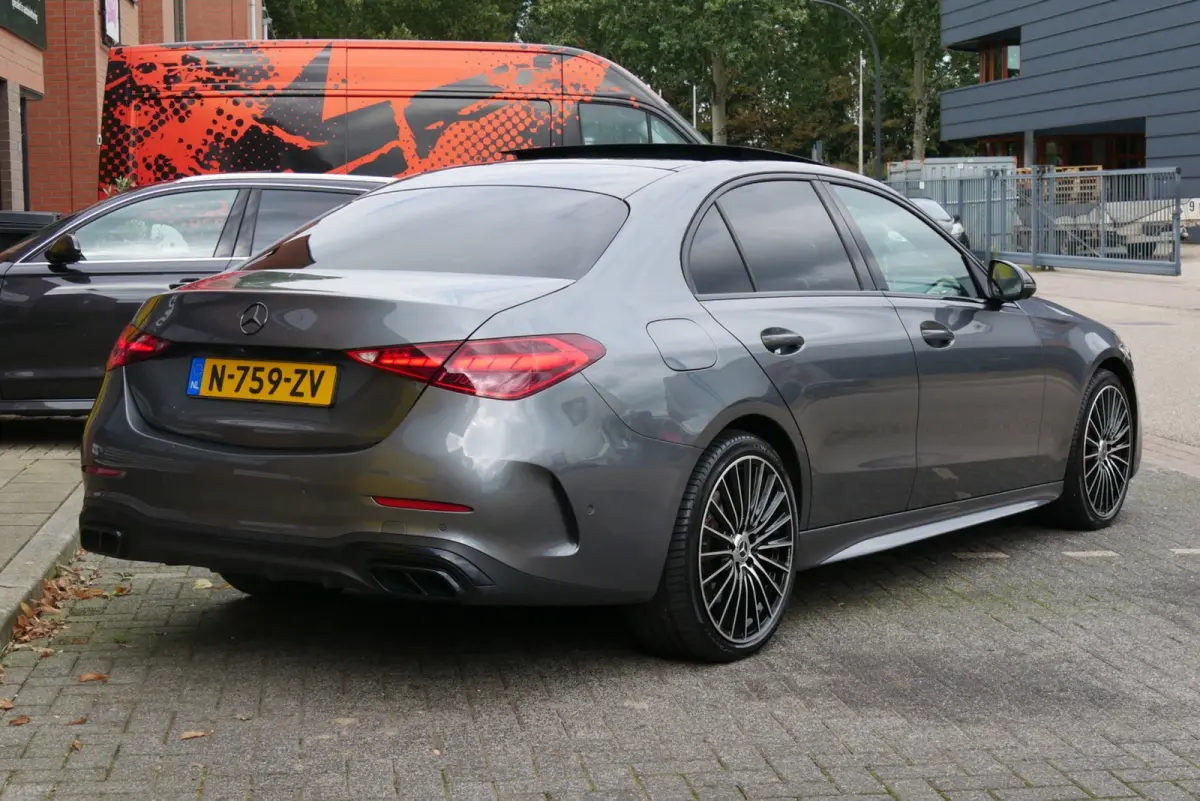 300 e AMG pano. 360 camera. hud. memory