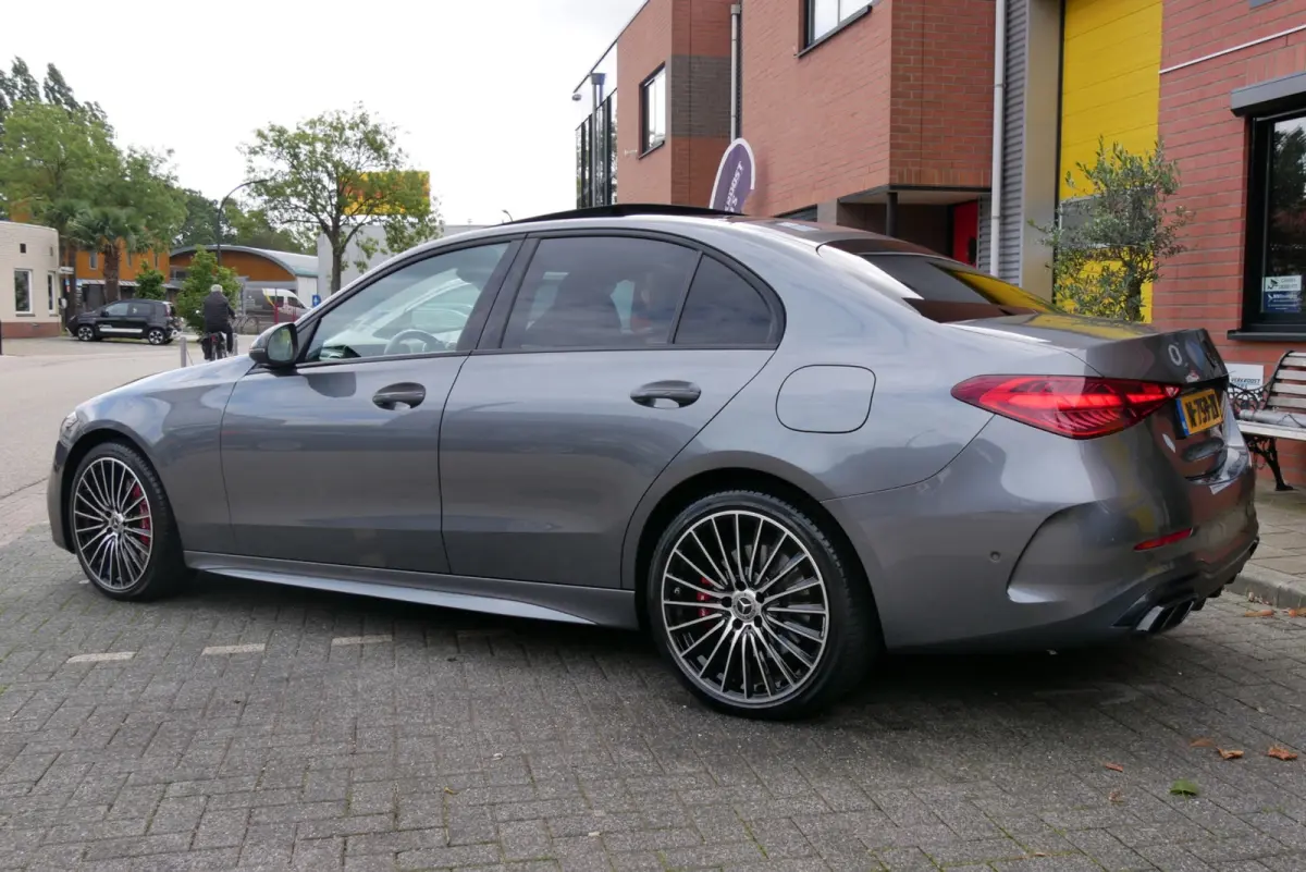 300 e AMG pano. 360 camera. hud. memory