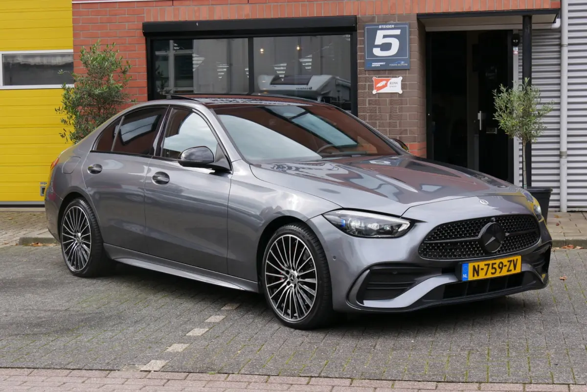 300 e AMG pano. 360 camera. hud. memory