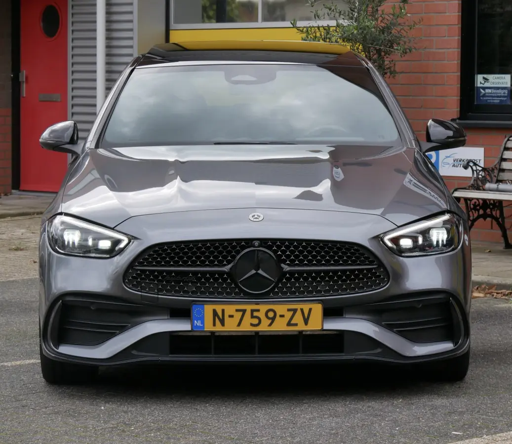 300 e AMG pano. 360 camera. hud. memory