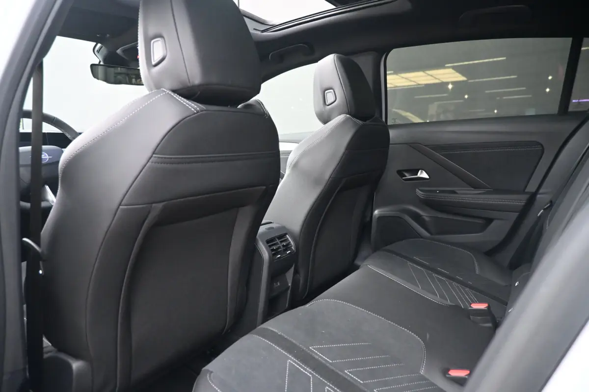 58 kWh Ultimate Demo-Deal! | Schuif/-Kanteldak | Massagestoelen | Adaptive Cruise | Achteruitrijcamera | !!