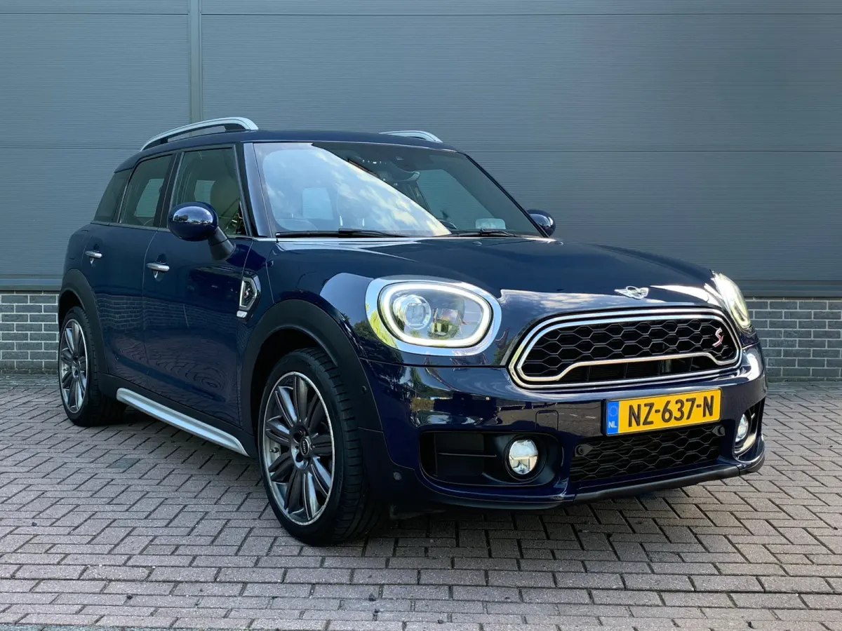 2.0 Cooper S Chili / Apple carplay / Android auto / Navigatie / Lederen bekleding / Elektrisch verstelbare voorstoelen / Panodak / Harman kadon audiosysteem / Achteruitrijcamera