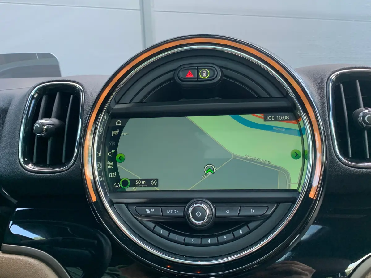 2.0 Cooper S Chili / Apple carplay / Android auto / Navigatie / Lederen bekleding / Elektrisch verstelbare voorstoelen / Panodak / Harman kadon audiosysteem / Achteruitrijcamera