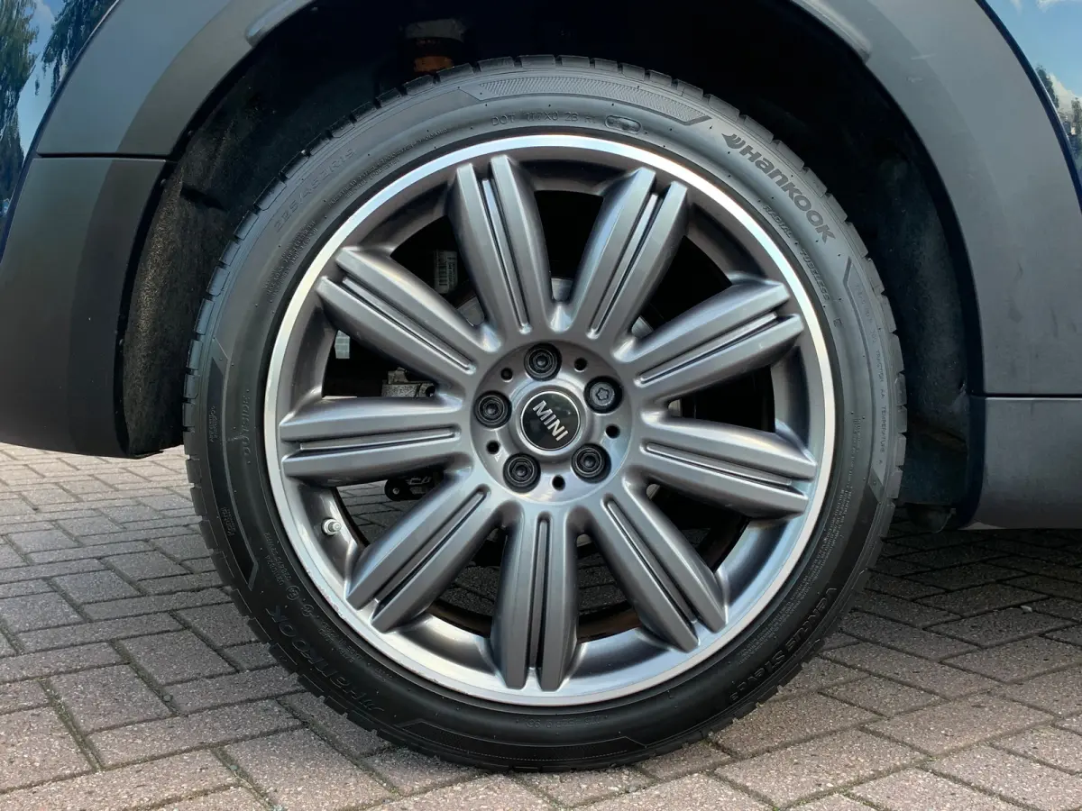 2.0 Cooper S Chili / Apple carplay / Android auto / Navigatie / Lederen bekleding / Elektrisch verstelbare voorstoelen / Panodak / Harman kadon audiosysteem / Achteruitrijcamera
