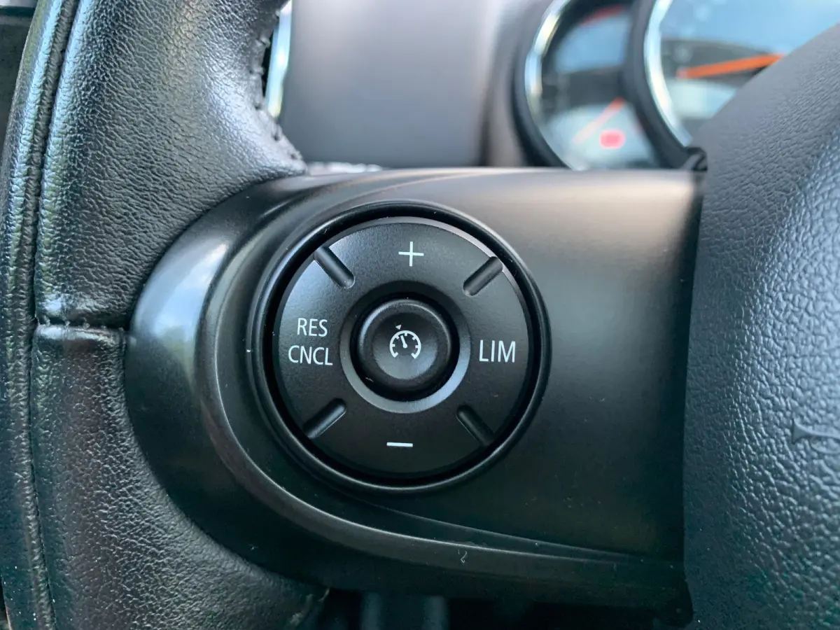 2.0 Cooper S Chili / Apple carplay / Android auto / Navigatie / Lederen bekleding / Elektrisch verstelbare voorstoelen / Panodak / Harman kadon audiosysteem / Achteruitrijcamera