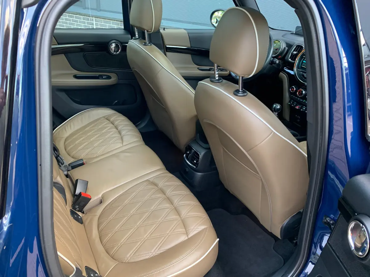 2.0 Cooper S Chili / Apple carplay / Android auto / Navigatie / Lederen bekleding / Elektrisch verstelbare voorstoelen / Panodak / Harman kadon audiosysteem / Achteruitrijcamera