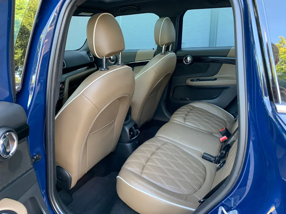 2.0 Cooper S Chili / Apple carplay / Android auto / Navigatie / Lederen bekleding / Elektrisch verstelbare voorstoelen / Panodak / Harman kadon audiosysteem / Achteruitrijcamera