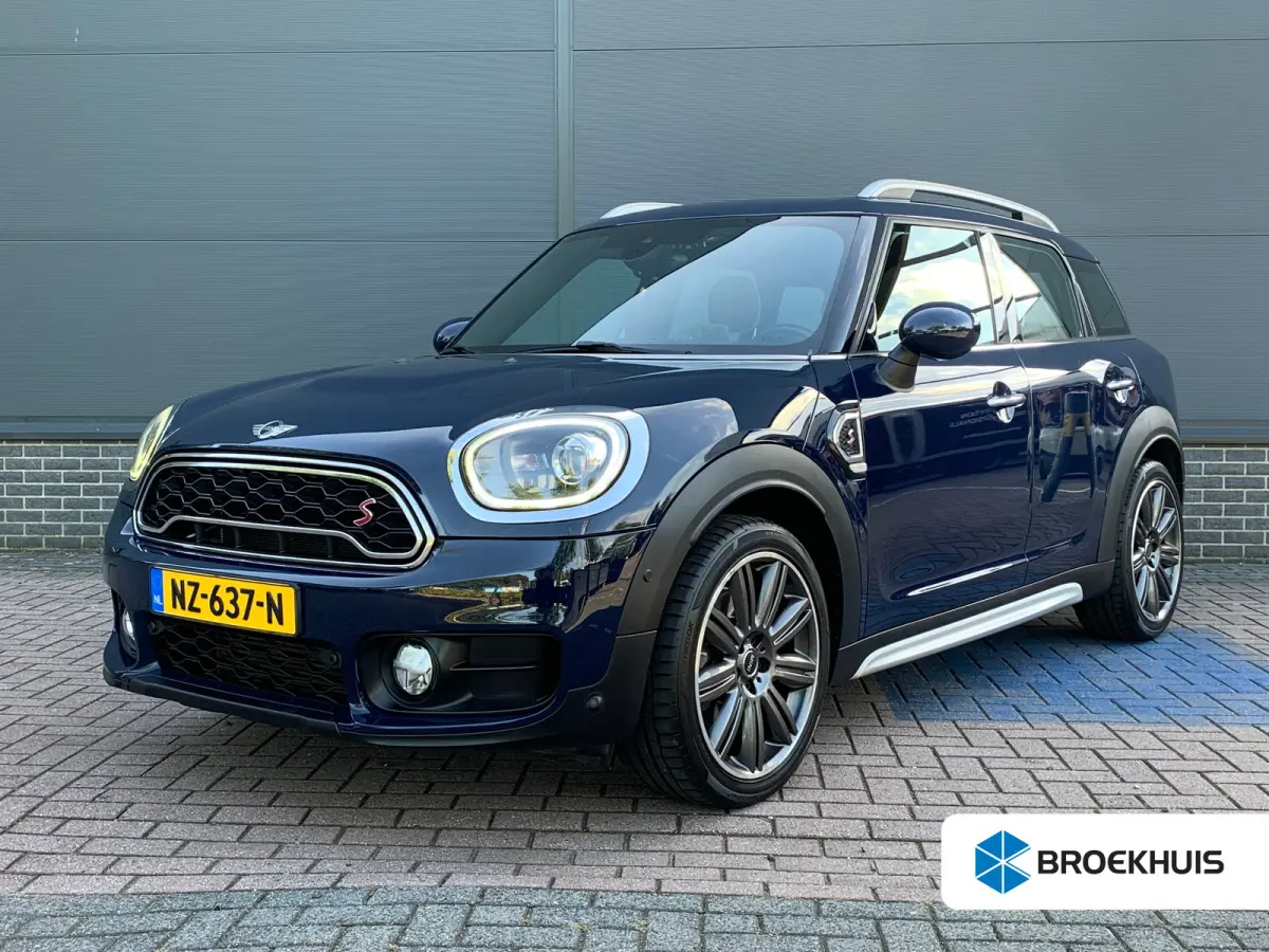 2.0 Cooper S Chili / Apple carplay / Android auto / Navigatie / Lederen bekleding / Elektrisch verstelbare voorstoelen / Panodak / Harman kadon audiosysteem / Achteruitrijcamera