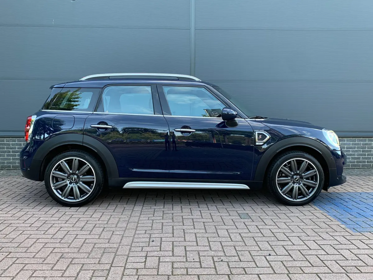 2.0 Cooper S Chili / Apple carplay / Android auto / Navigatie / Lederen bekleding / Elektrisch verstelbare voorstoelen / Panodak / Harman kadon audiosysteem / Achteruitrijcamera