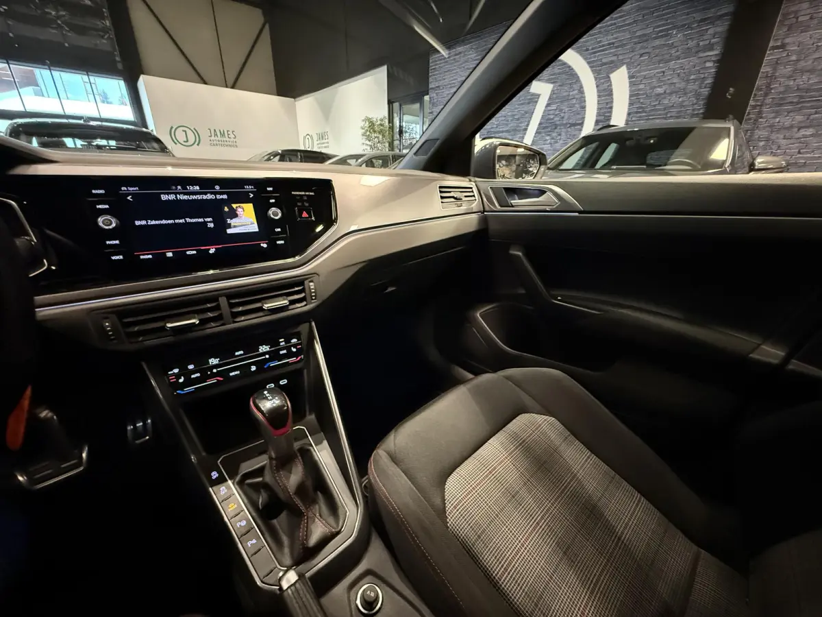 2.0 TSI GTI |CarPlay|Stoelverwarming|17" Inch lichmetaal|Sperdifferentieel (XDS)