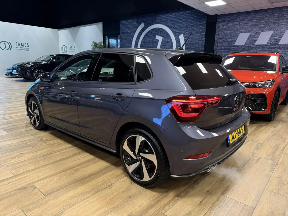 2.0 TSI GTI |CarPlay|Stoelverwarming|17" Inch lichmetaal|Sperdifferentieel (XDS)